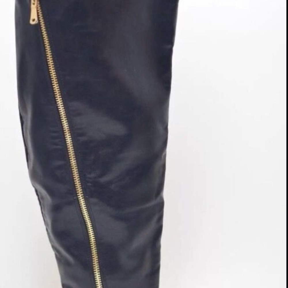 Woman’s New Report Gale Thigh High Zipper Black Bo